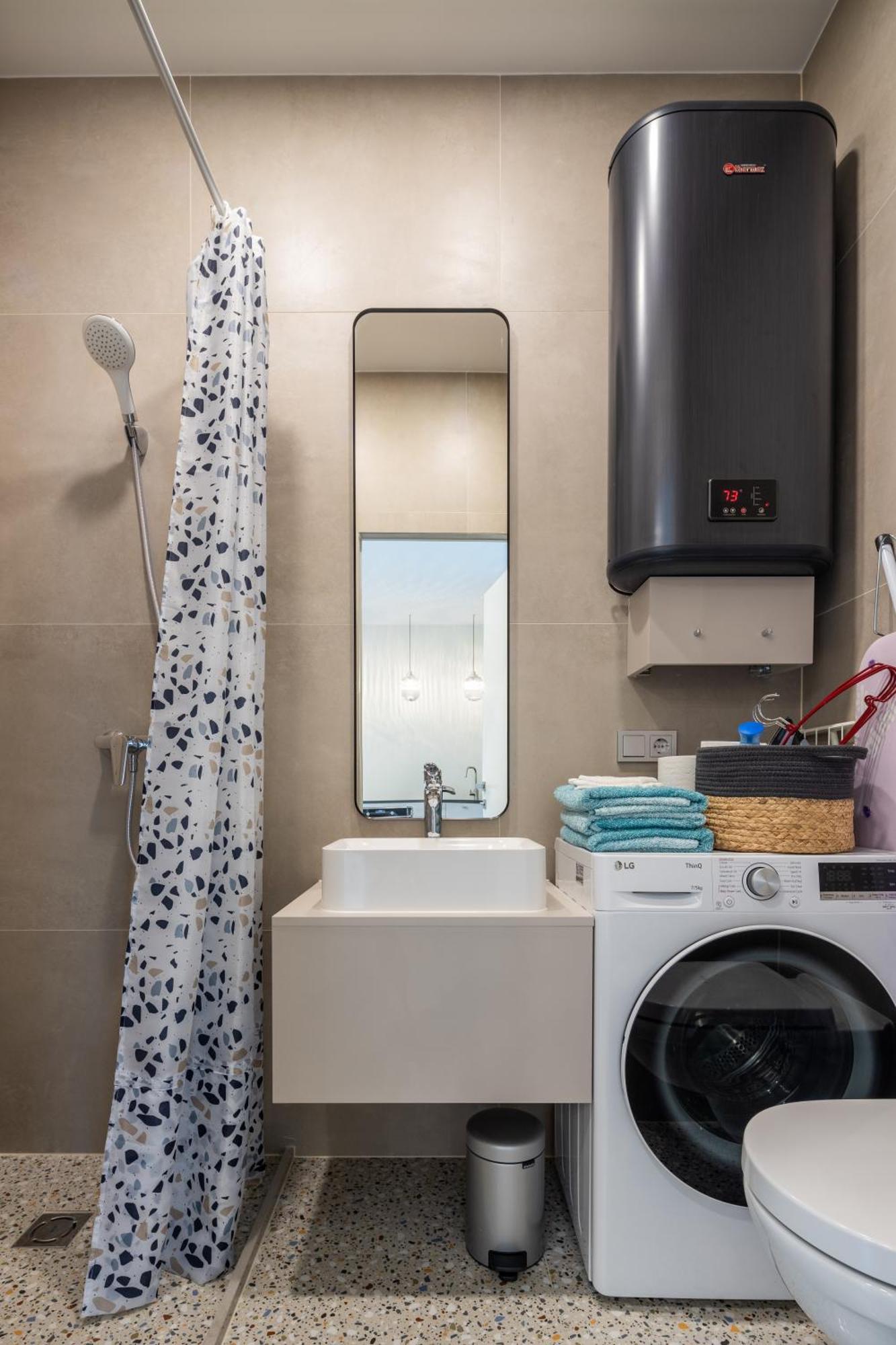 Green House Downtown Apartments With Private Free Parking And Bike Storage Klaipeda Luaran gambar