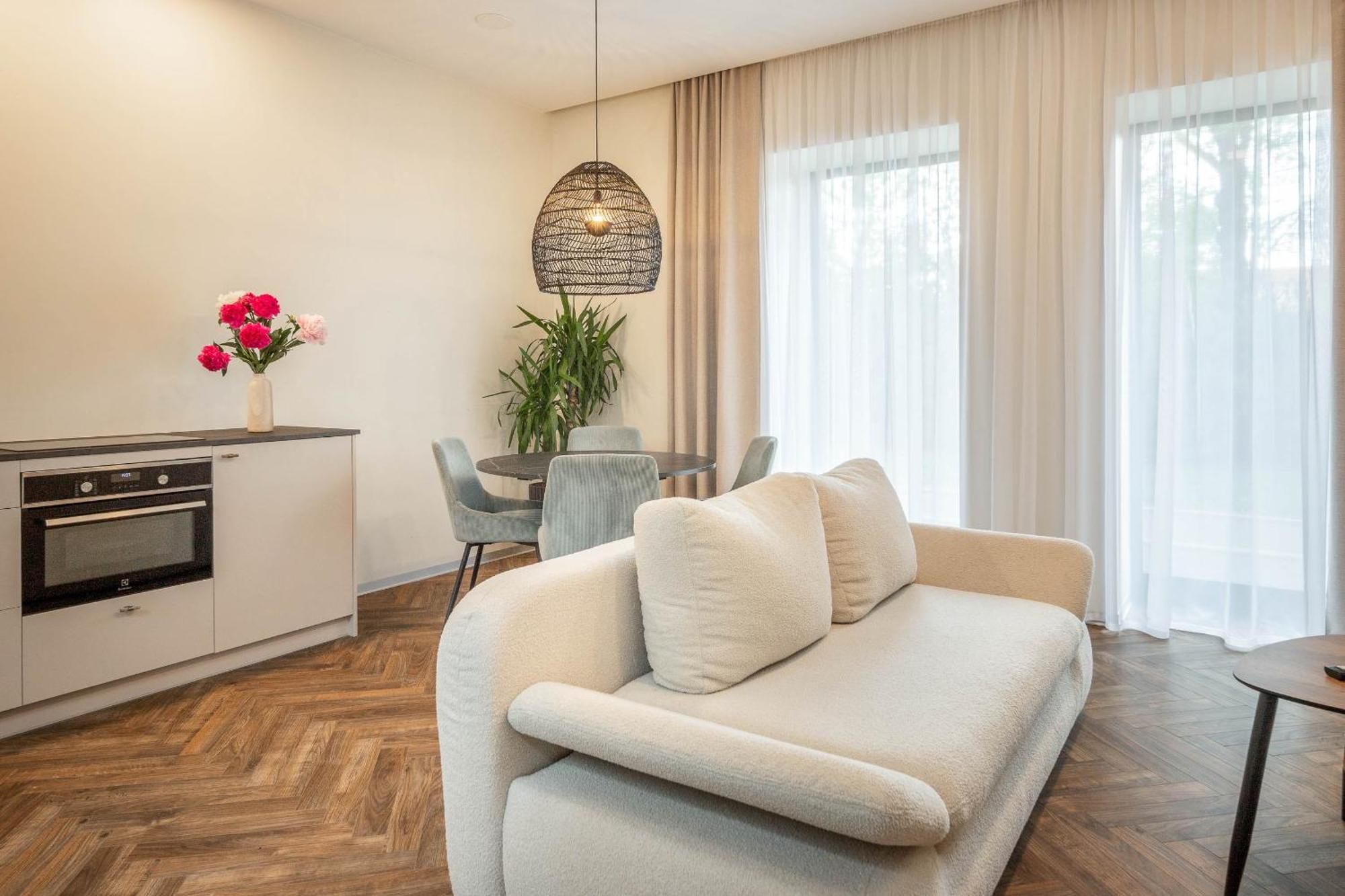 Green House Downtown Apartments With Private Free Parking And Bike Storage Klaipeda Luaran gambar